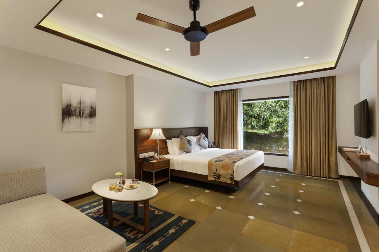 The Riverview Retreat Corbett By Leisure Hotels Garjia Экстерьер фото