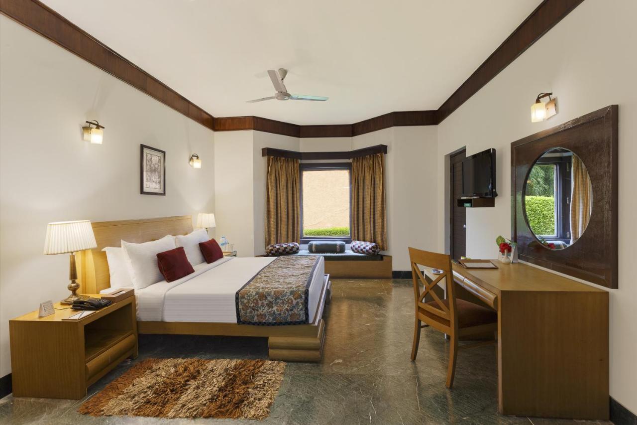 The Riverview Retreat Corbett By Leisure Hotels Garjia Экстерьер фото